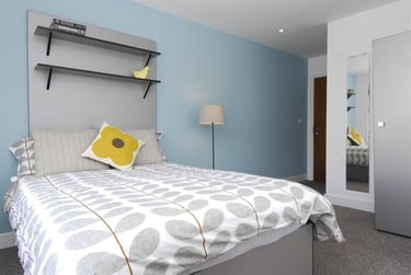 8 bed flat, 10 Kinterbury Street, City Centre, Plymouth, PL12DG - Image 2